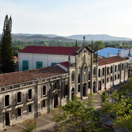 Nicaragua, Leon, école catholique jouxtant la Cathédrale