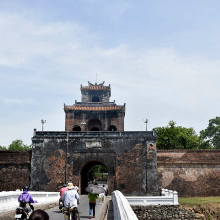 Hue, Cité Impériale (Quảng trường Ngọ Môn)