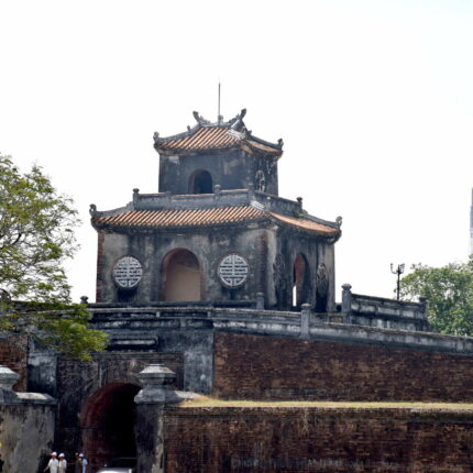 Hue, Cité Impériale (Quảng trường Ngọ Môn)