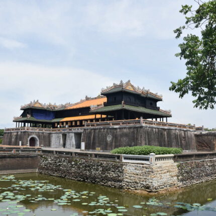 Hue, Cité Impériale (Quảng trường Ngọ Môn)