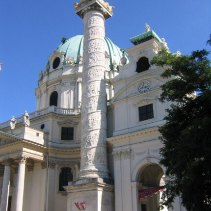 Église Saint-Charles-Borromée, Karlsplatz