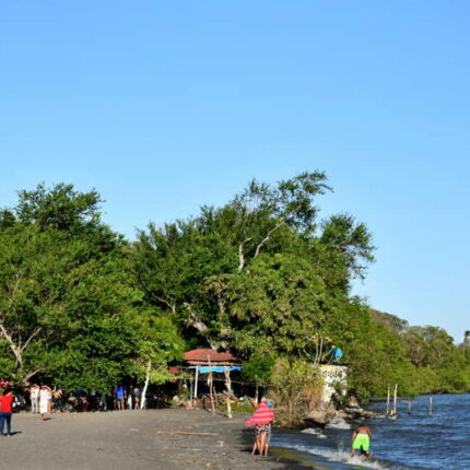 Nicragua, Ometepe, plage volcan Concepción et Madera